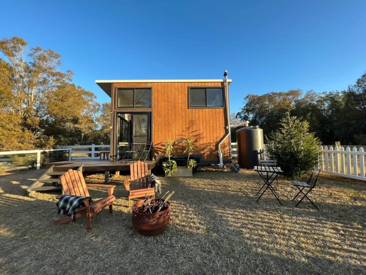 Yellow Rock Views By Tiny Away Broke Exterior photo
