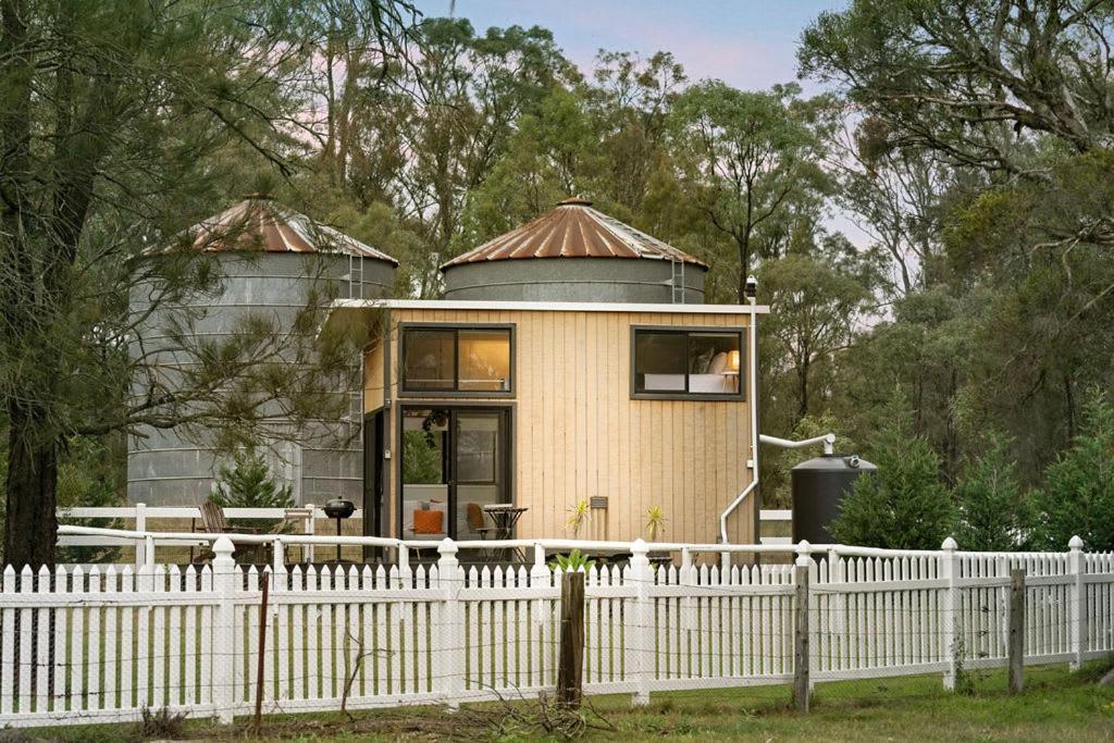 Yellow Rock Views By Tiny Away Broke Exterior photo