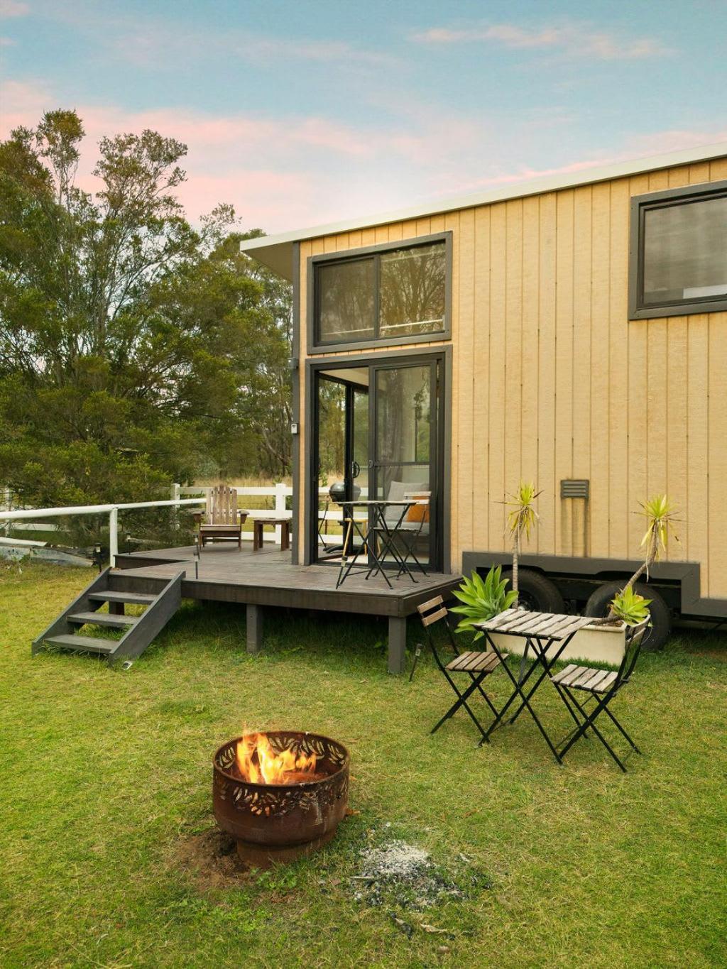 Yellow Rock Views By Tiny Away Broke Exterior photo
