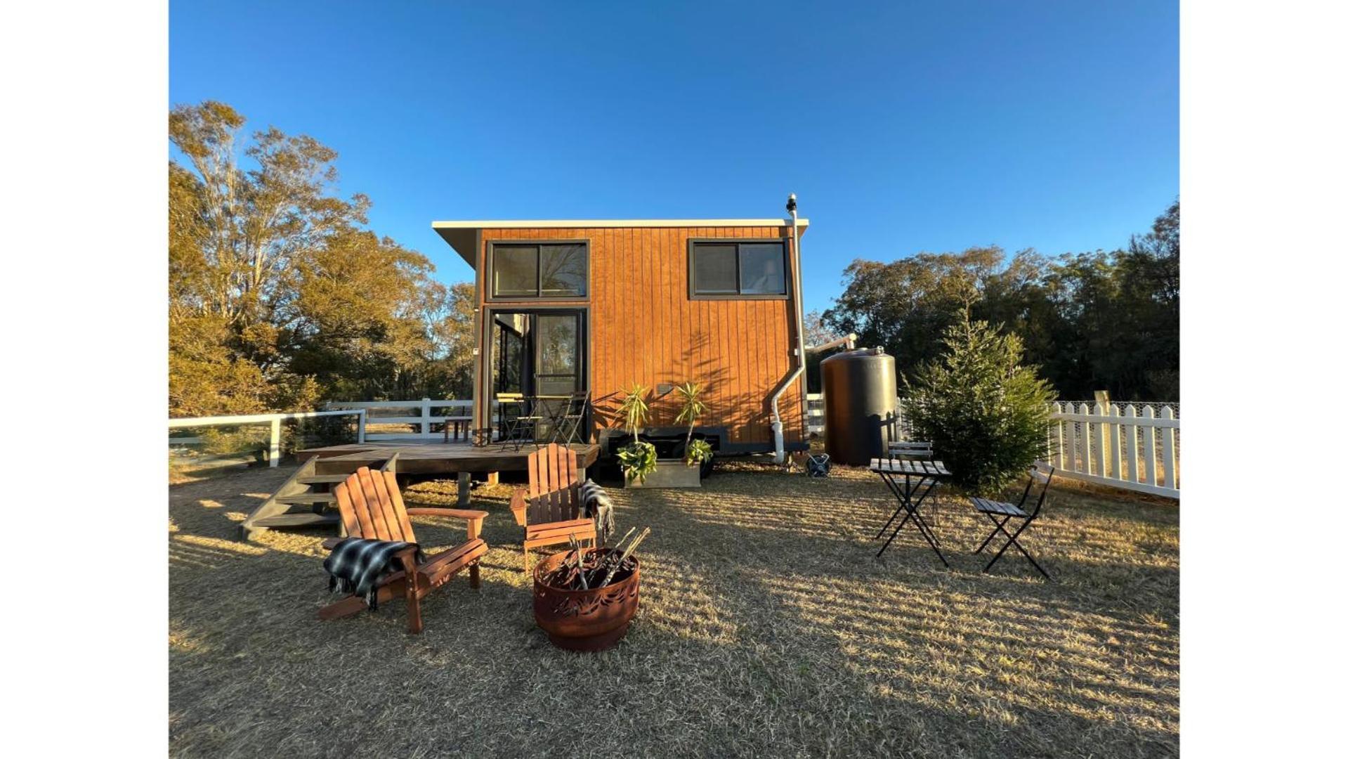 Yellow Rock Views By Tiny Away Broke Exterior photo